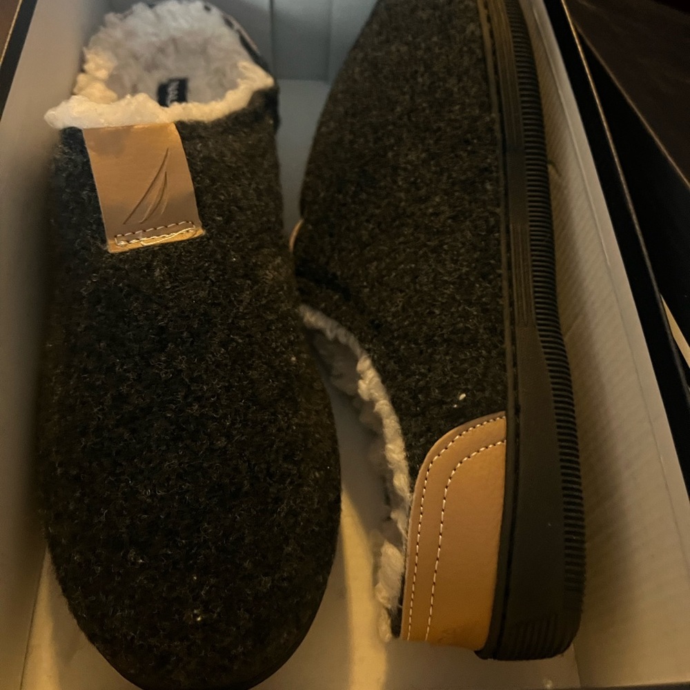 Nautical mens slippers